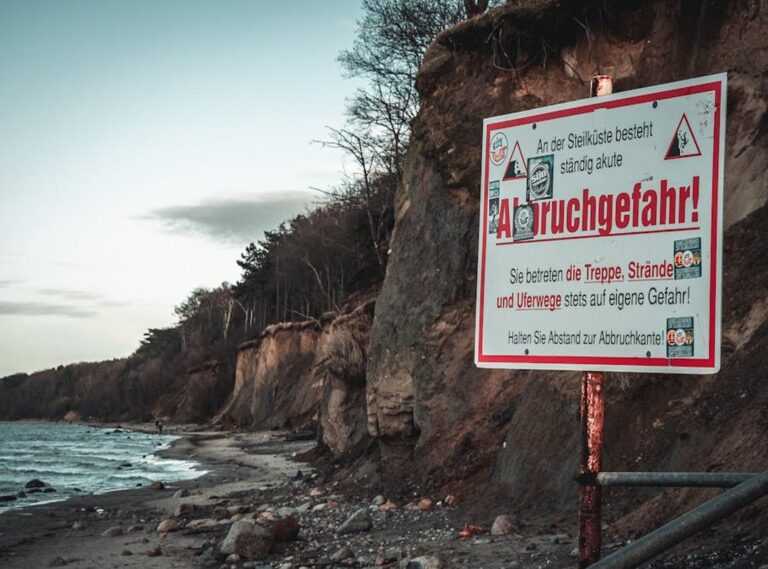 Warning About Komatelate